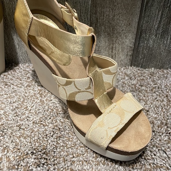 NWOB Vintage Coach platform wedge 3 strap open toe sandals w/ adj buckle - Picture 7 of 7